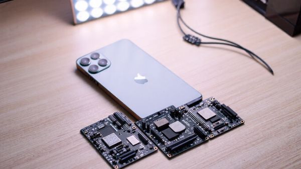 Top cartes mères à considérer pour l'iPhone 15